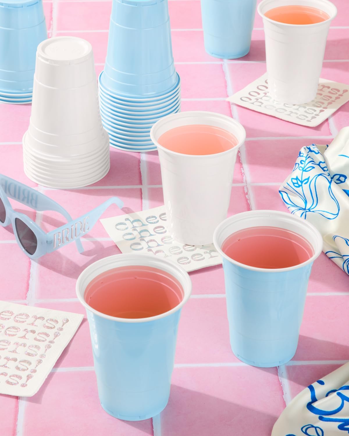 Xo Fetti Blue and White Plastic Cups 50 Pack 16 Oz