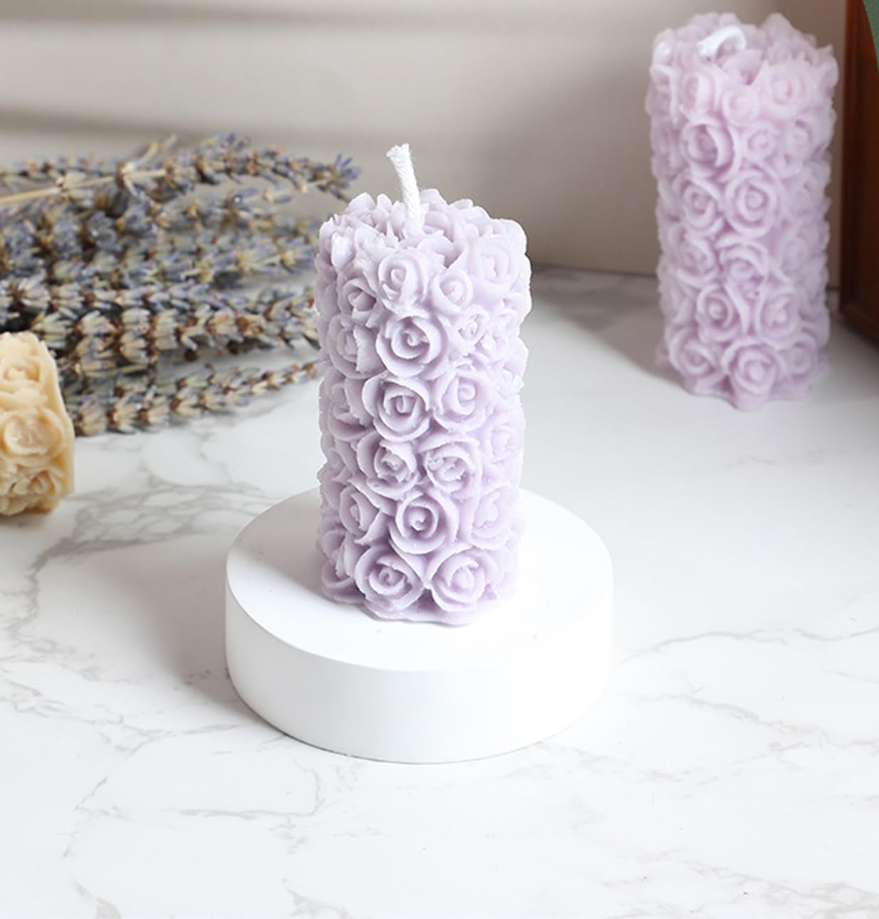 Rose Flower Clusters Aesthetic Scented Candle in Gift Box