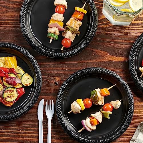 PLASTICPRO 100 Pcs Black Plastic Plates 9 Inch Disposable