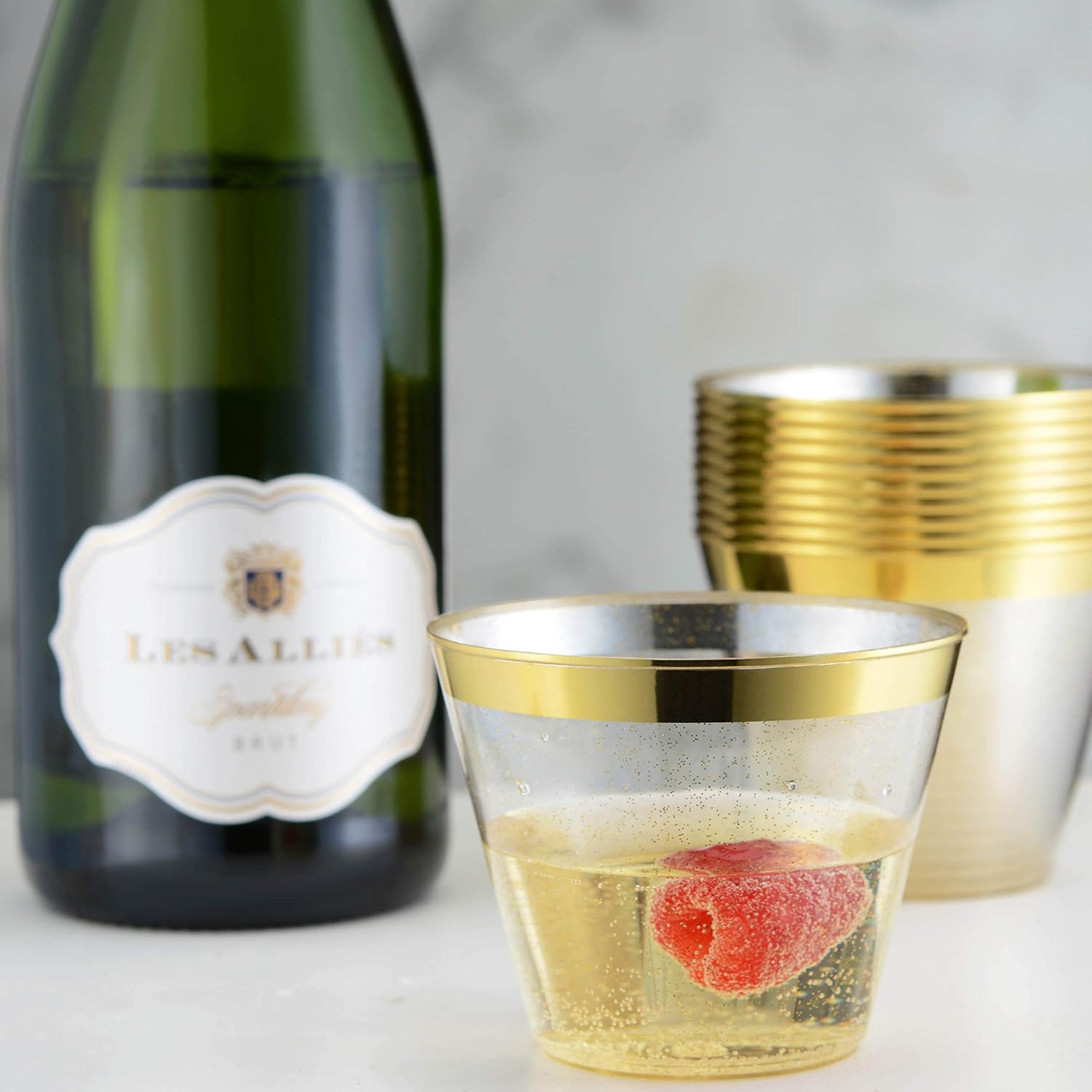 100 Pack 9oz Gold Glitter Plastic Cups with Gold Rim - Premium Partyware