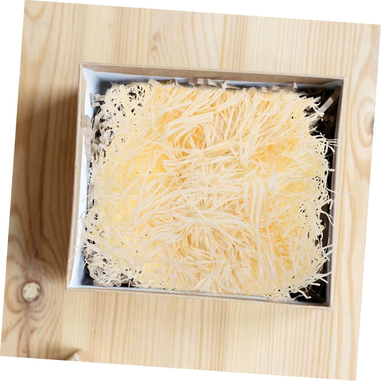 Ipetboom Shredded Paper Filler for Boxes and Baskets