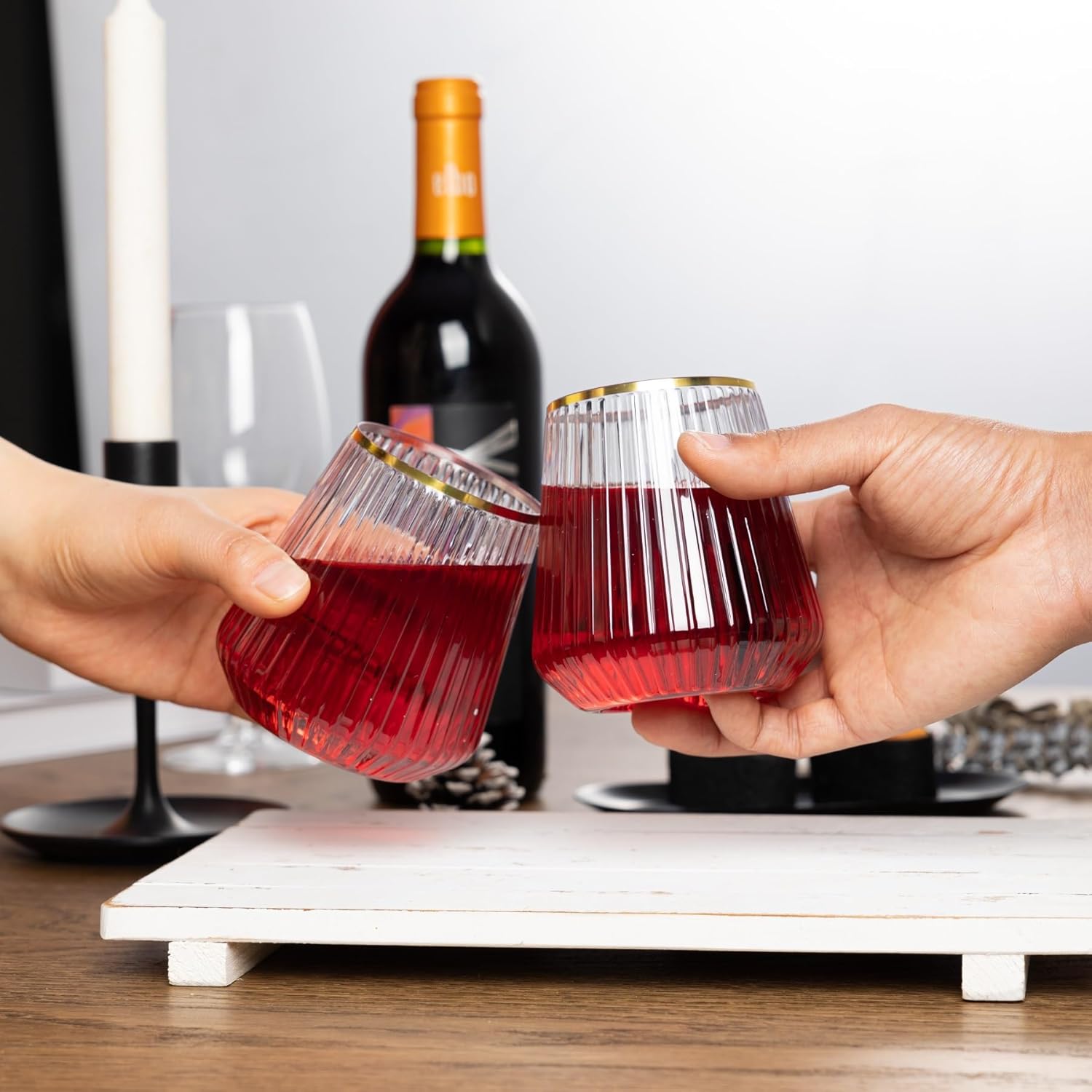 N9R 24 Pack Clear Plastic Wine Cups with Gold Rim