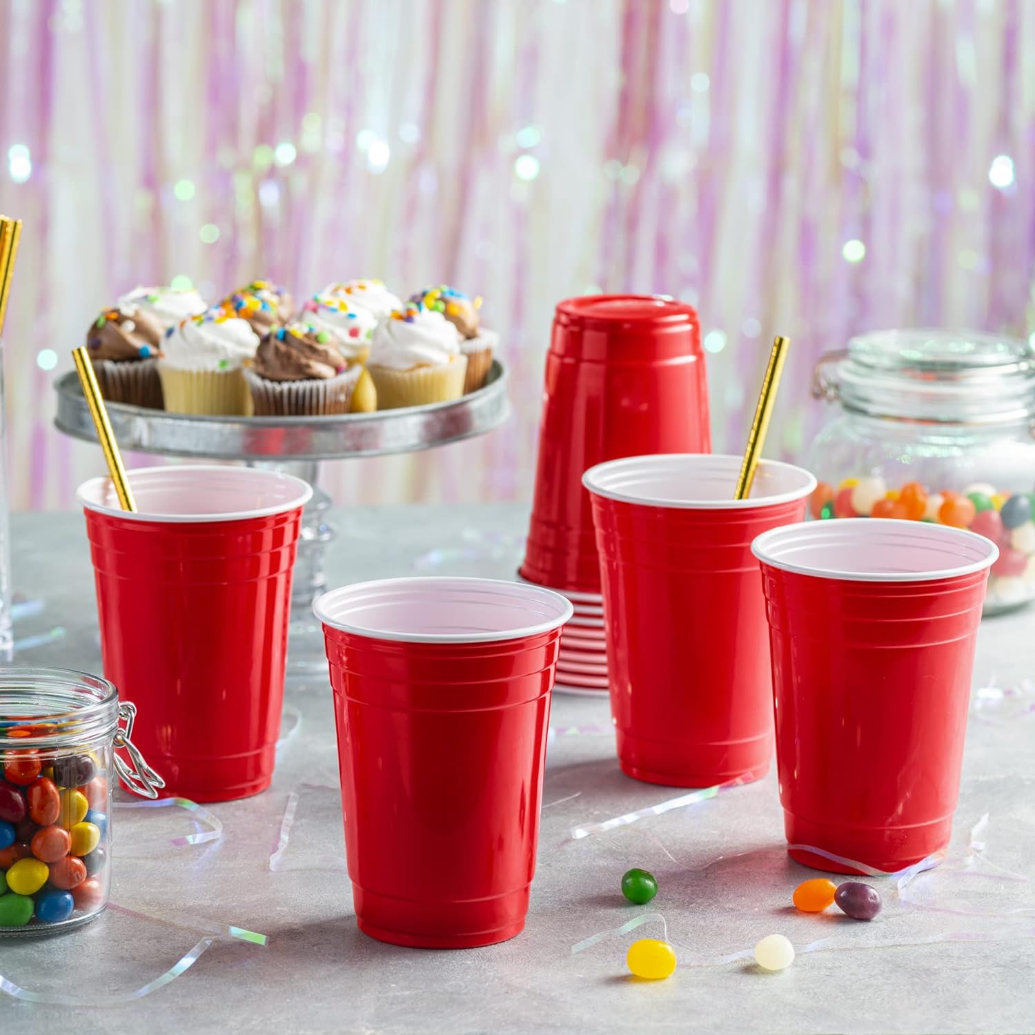 Gusto 18 oz Red Plastic Cups 100 Count for Parties
