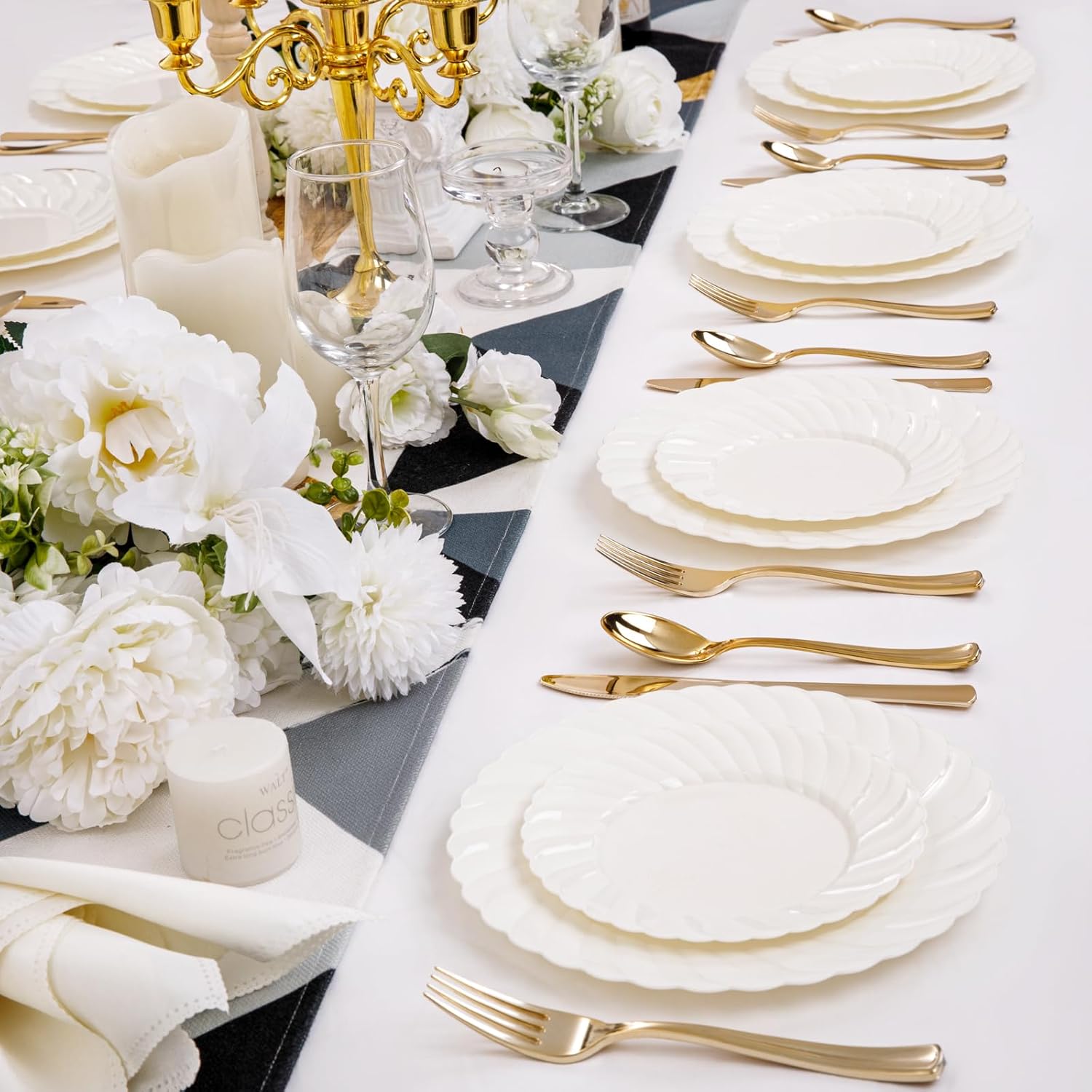 U-QE 100 Piece Ivory Scalloped Plastic Plates