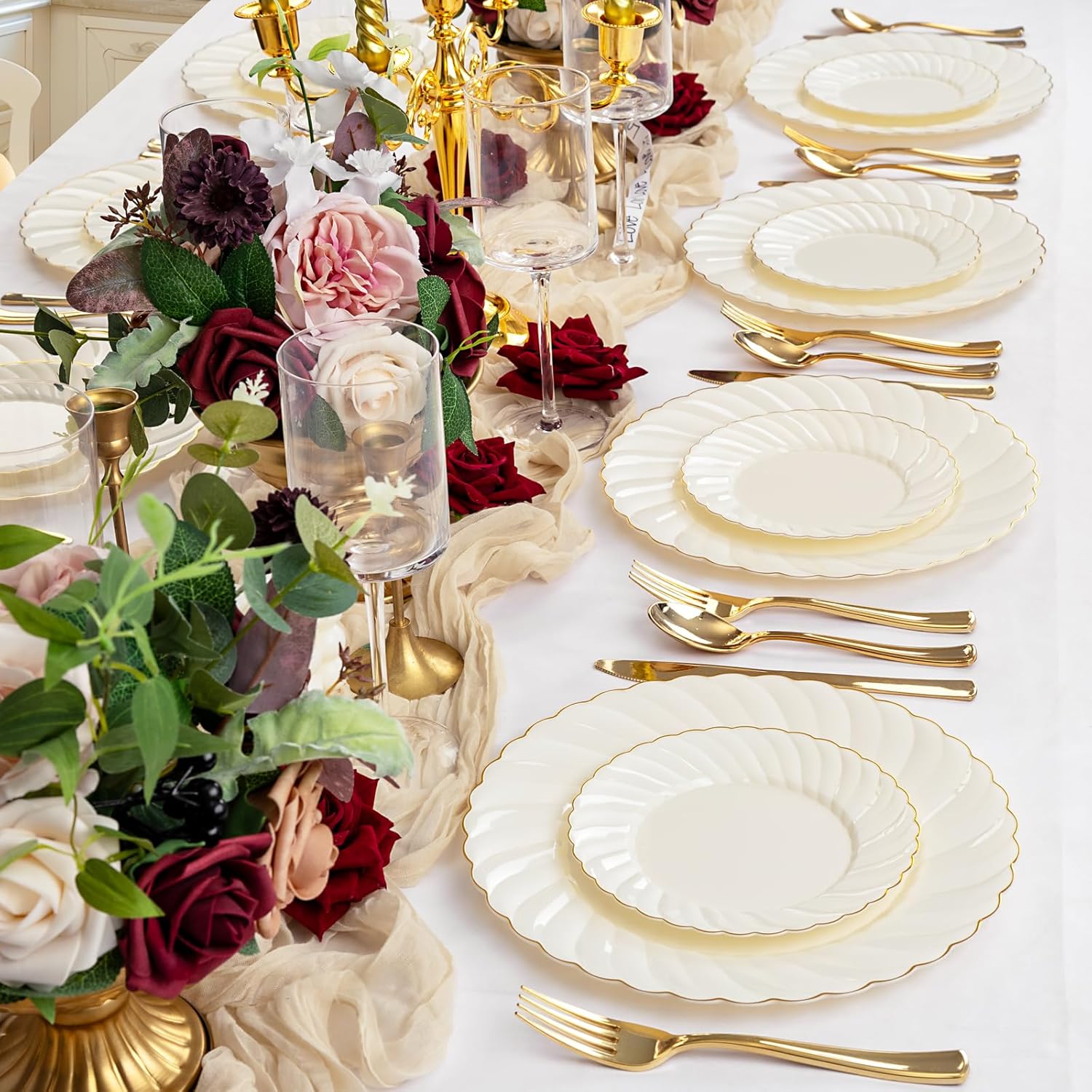 YOUBET 125PCS Scalloped Plastic Plates Set