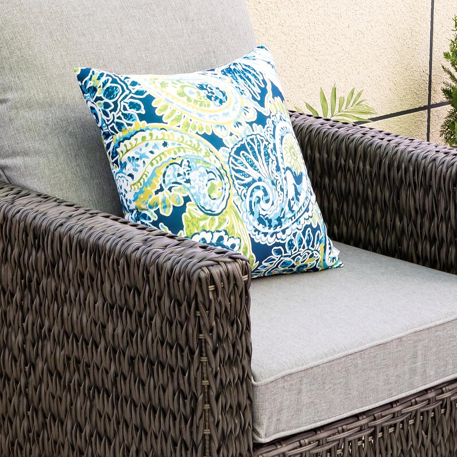 JMKaixin 2 Pack Outdoor Waterproof Throw Pillows