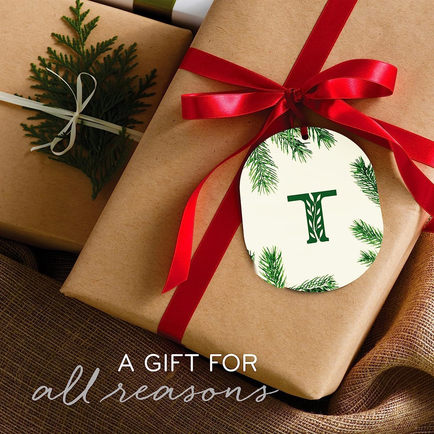 Thymes Travel Tin Holiday Candles - Gold Frasier Fir 25 Oz