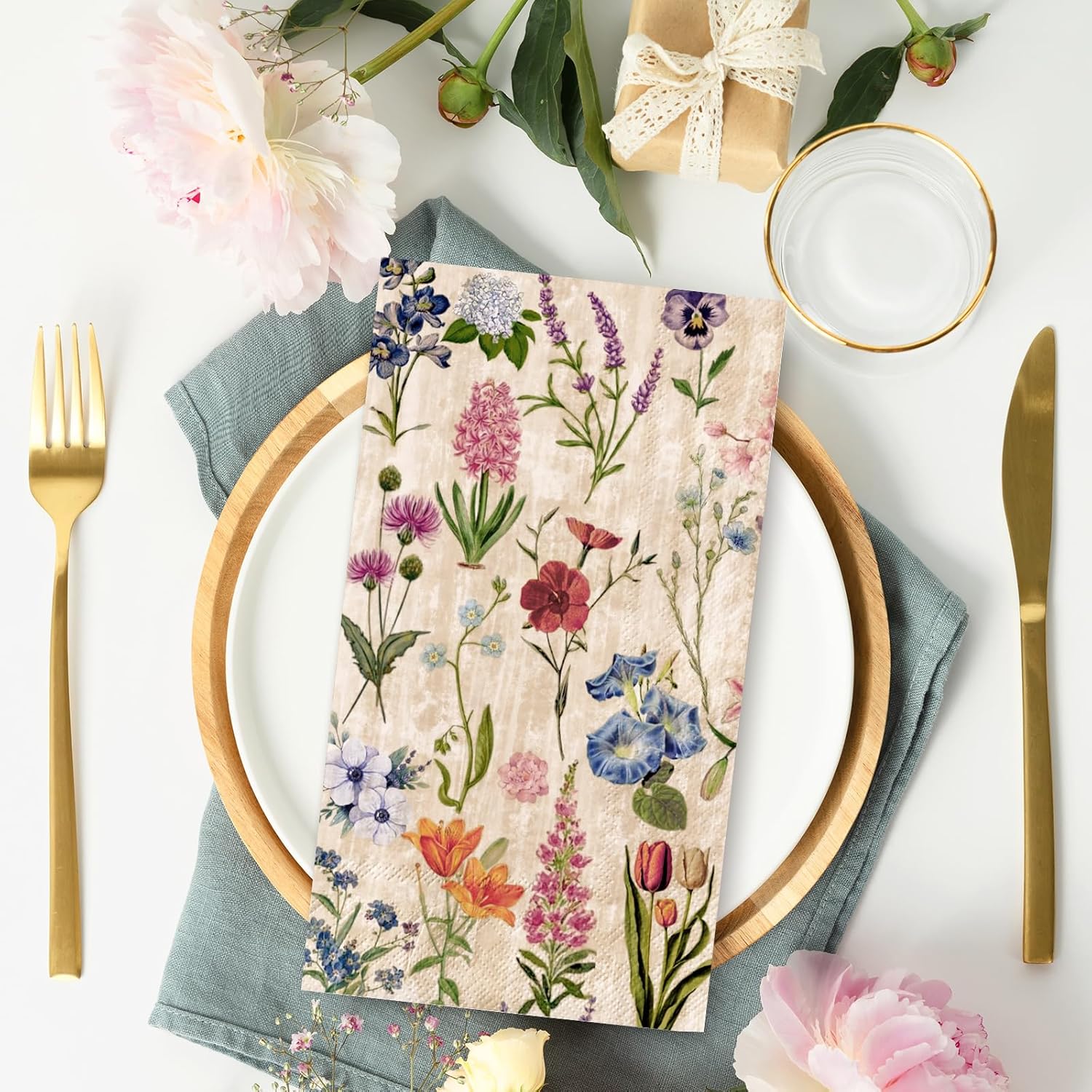 50 Pcs Retro Floral Guest Napkins for Spring Wedding Party