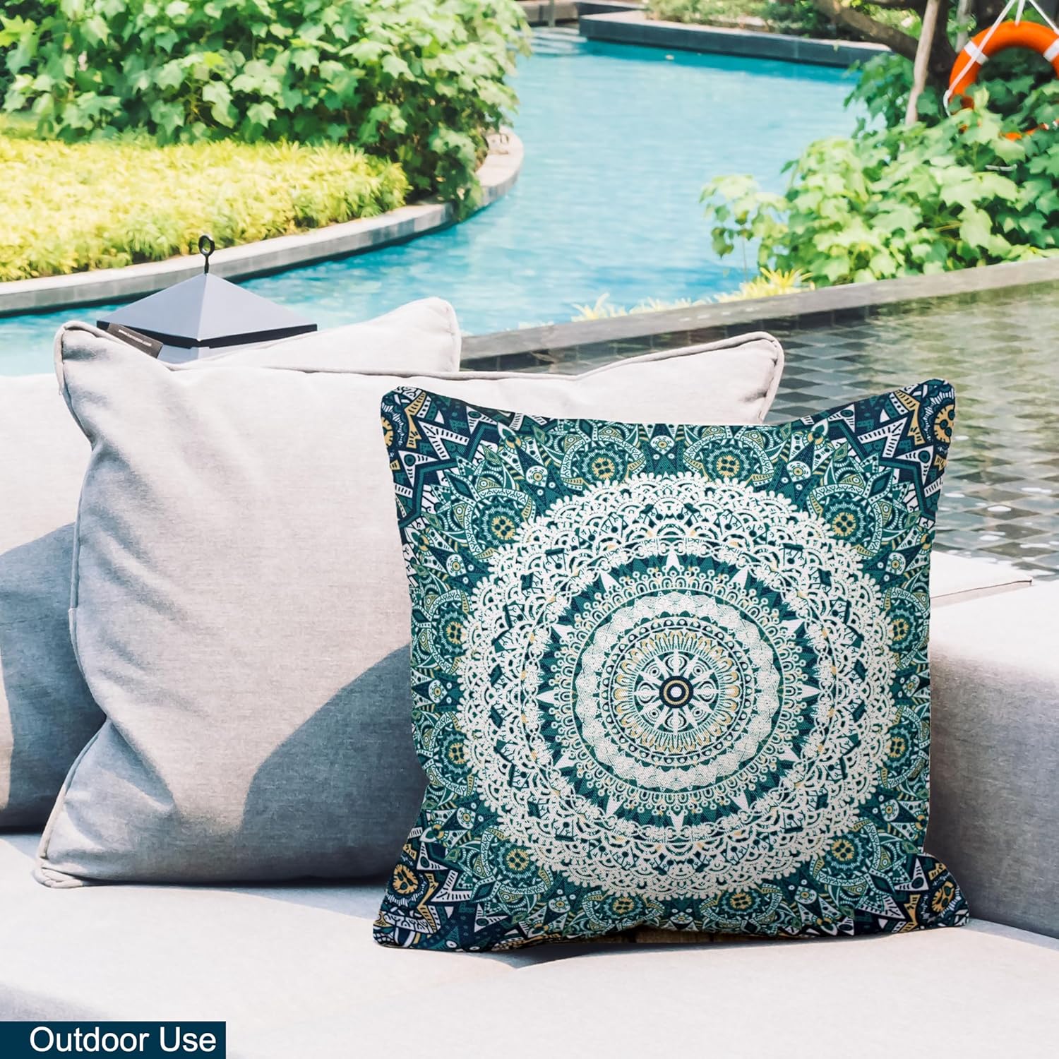 Waterproof Throw Pillows for Indoor and Outdoor Use - Green 18x18